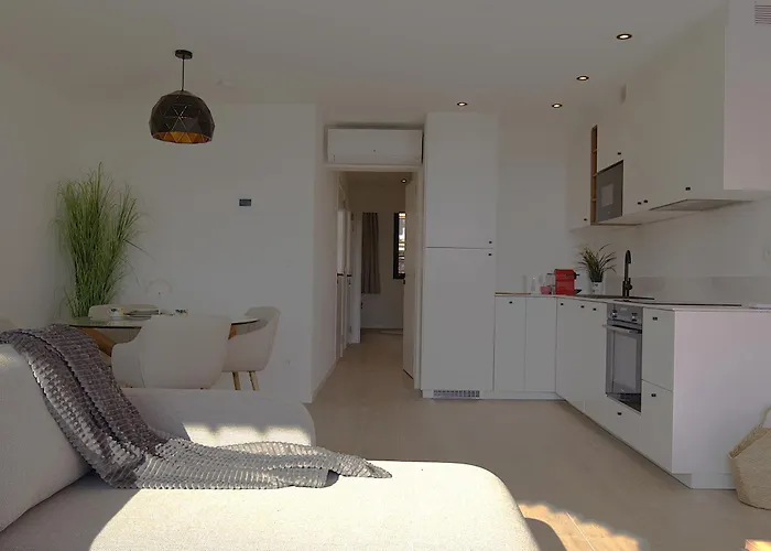 Zonnig Met Ruim Terras, Residentie Sealor * De Panne